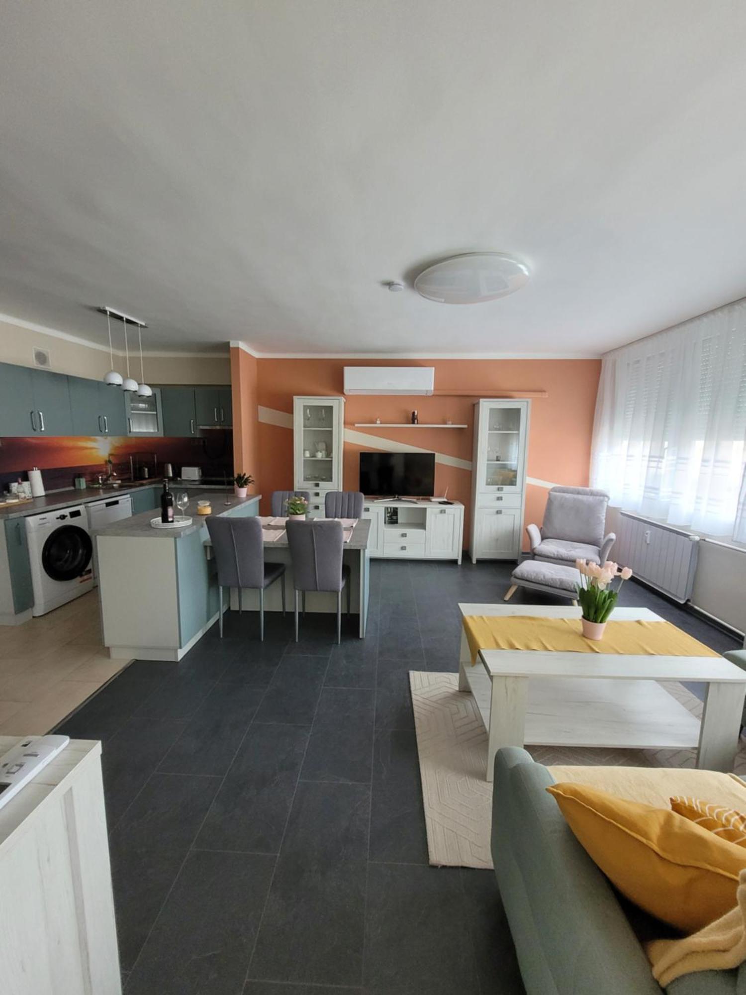SalgótarjánKrisztina Apartman公寓 外观 照片