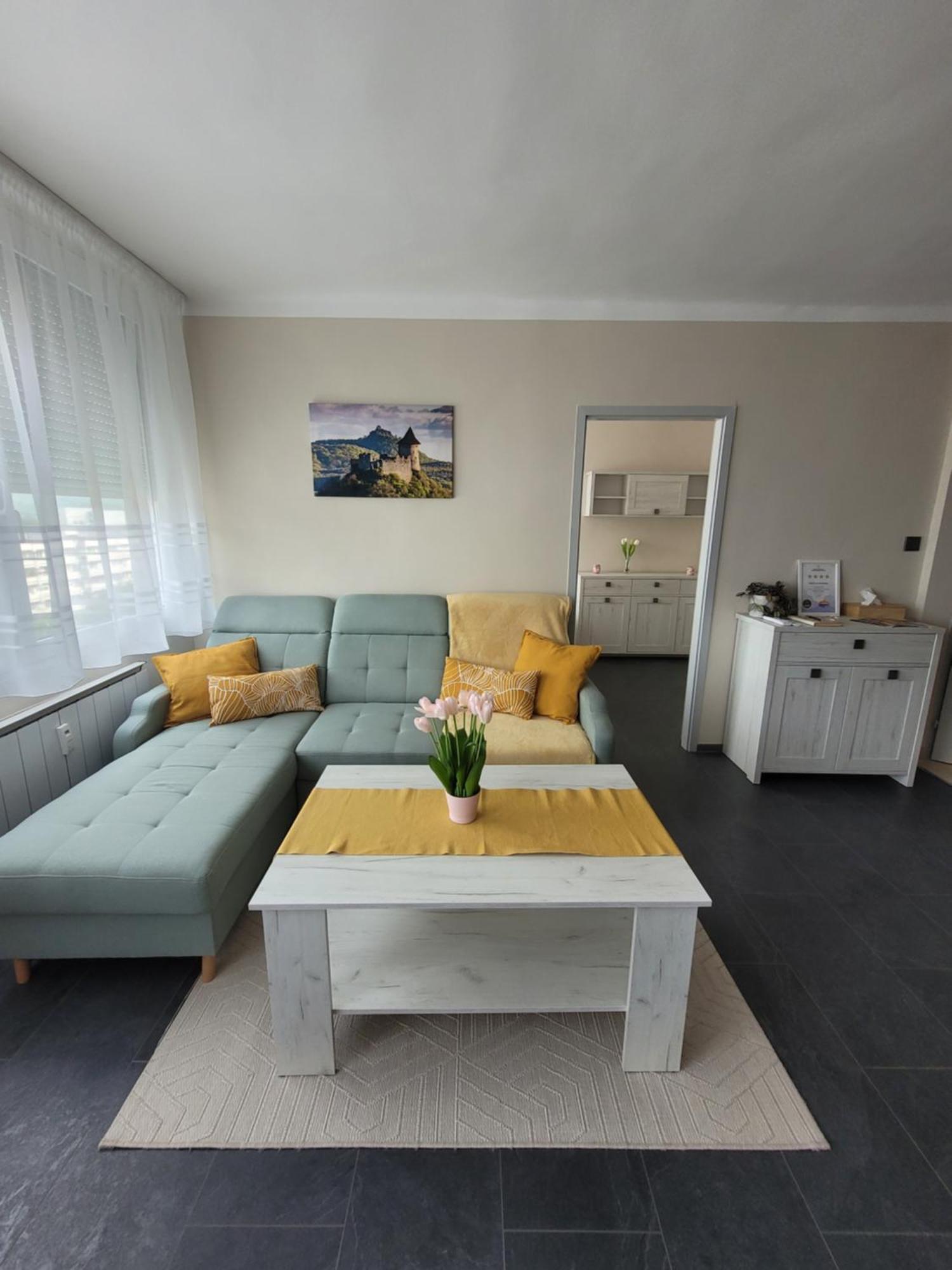 SalgótarjánKrisztina Apartman公寓 外观 照片